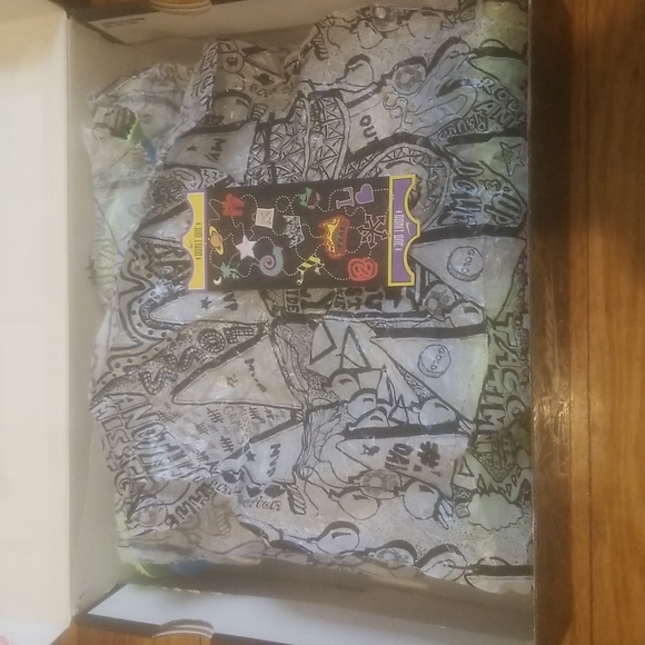 Lebron XIX - Picture 9 of 12